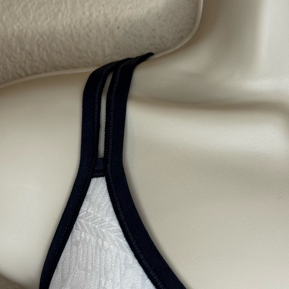 NUX White and Black Sports Bra - Picture 4 of 10